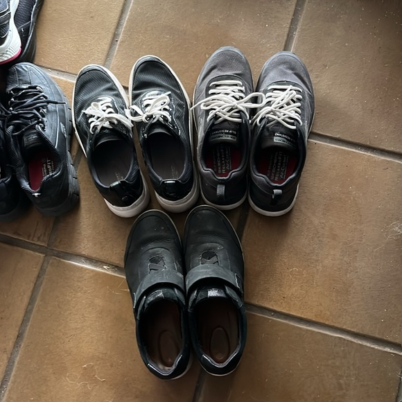 11 pairs of black assorted work and casual used but not abused women’s shoes - Picture 6 of 9